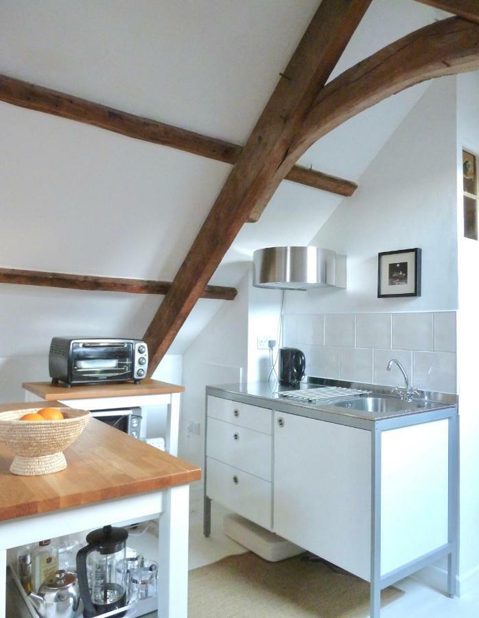 The Attic Apartment, Quay Street Studios Cardigan Exteriör bild